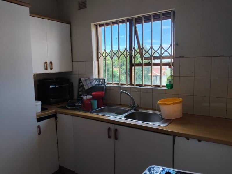 6 Bedroom Property for Sale in Southernwood Eastern Cape